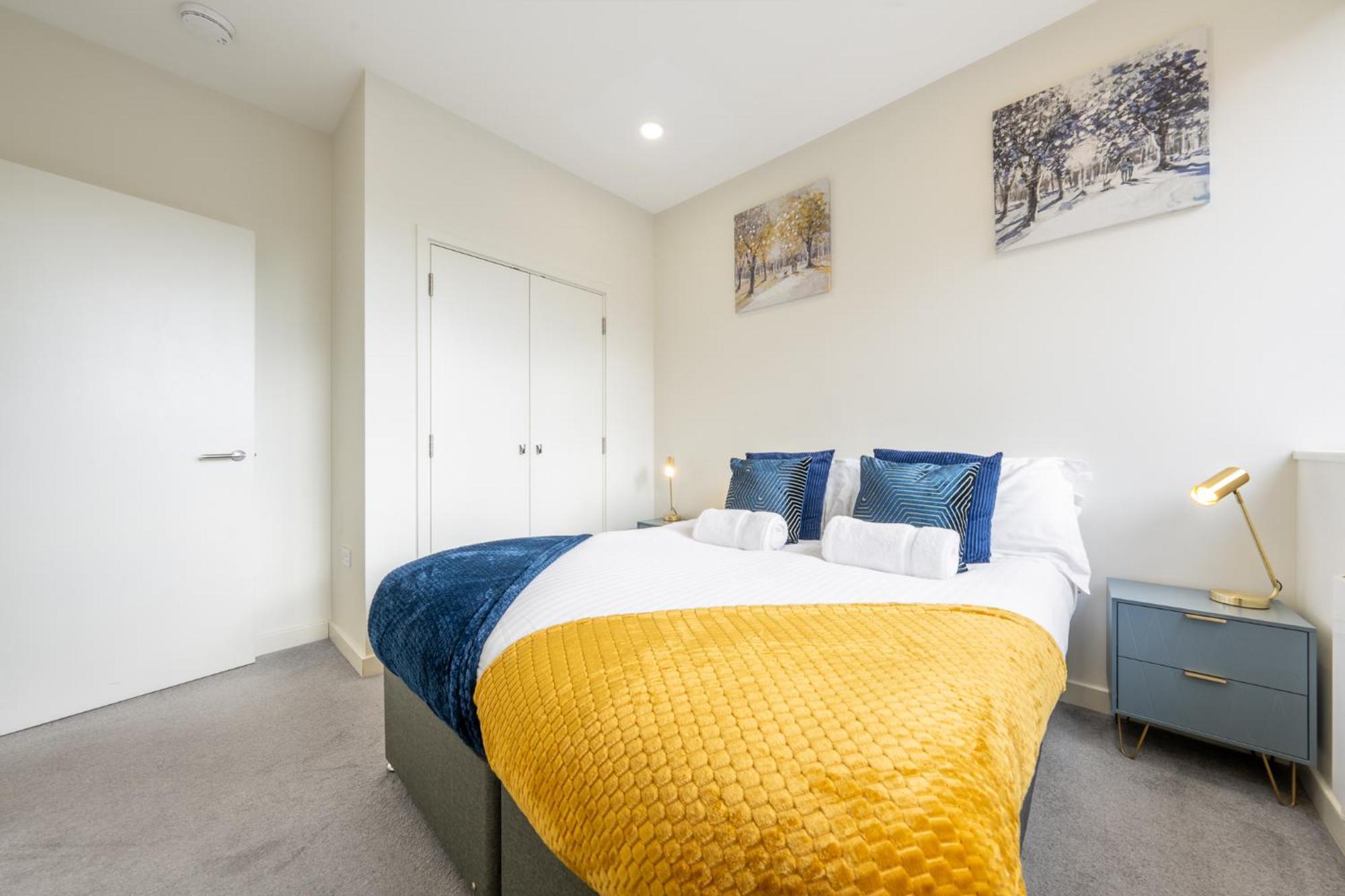 Luxury 1 Bedroom Serviced Apartment With Roof Terrace & Gym Stevenage Eksteriør bilde