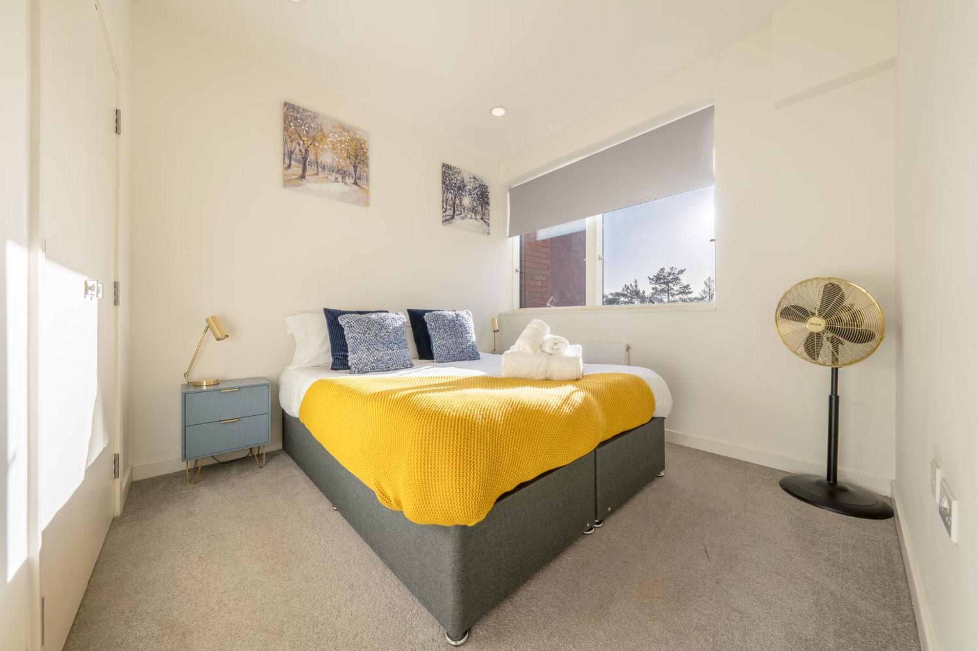 Luxury 1 Bedroom Serviced Apartment With Roof Terrace & Gym Stevenage Eksteriør bilde