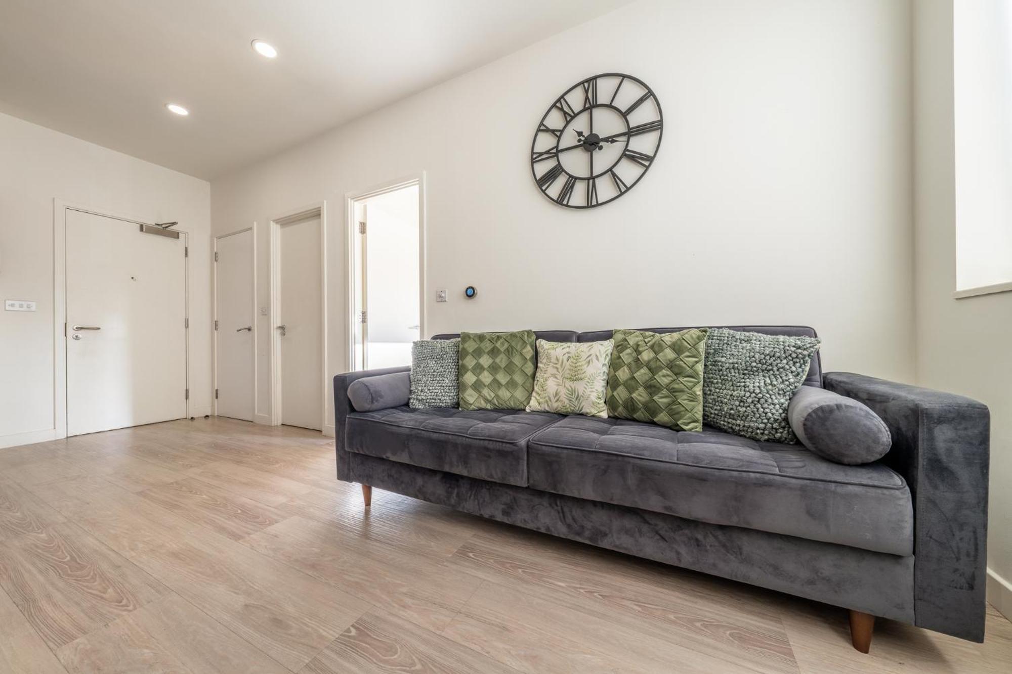 Luxury 1 Bedroom Serviced Apartment With Roof Terrace & Gym Stevenage Eksteriør bilde