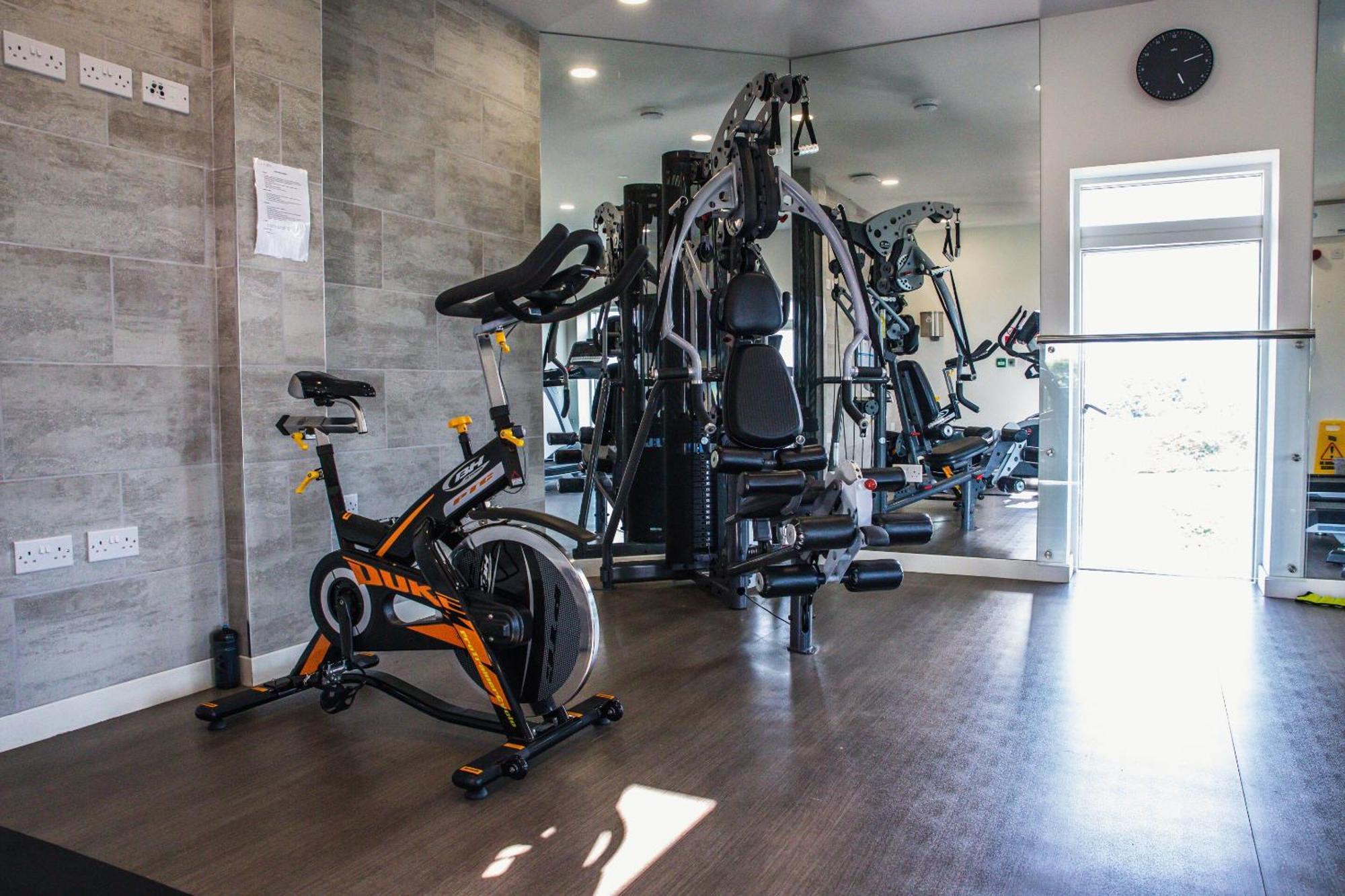 Luxury 1 Bedroom Serviced Apartment With Roof Terrace & Gym Stevenage Eksteriør bilde