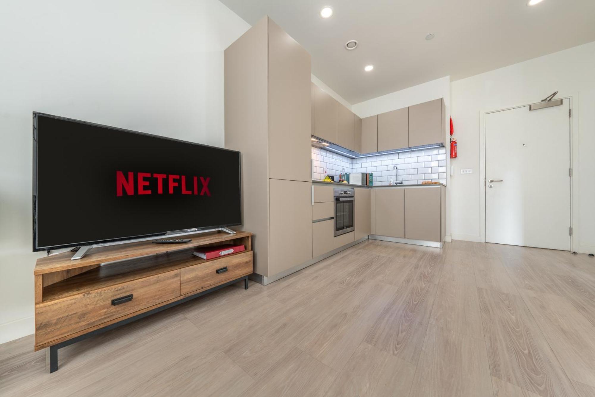 Luxury 1 Bedroom Serviced Apartment With Roof Terrace & Gym Stevenage Eksteriør bilde