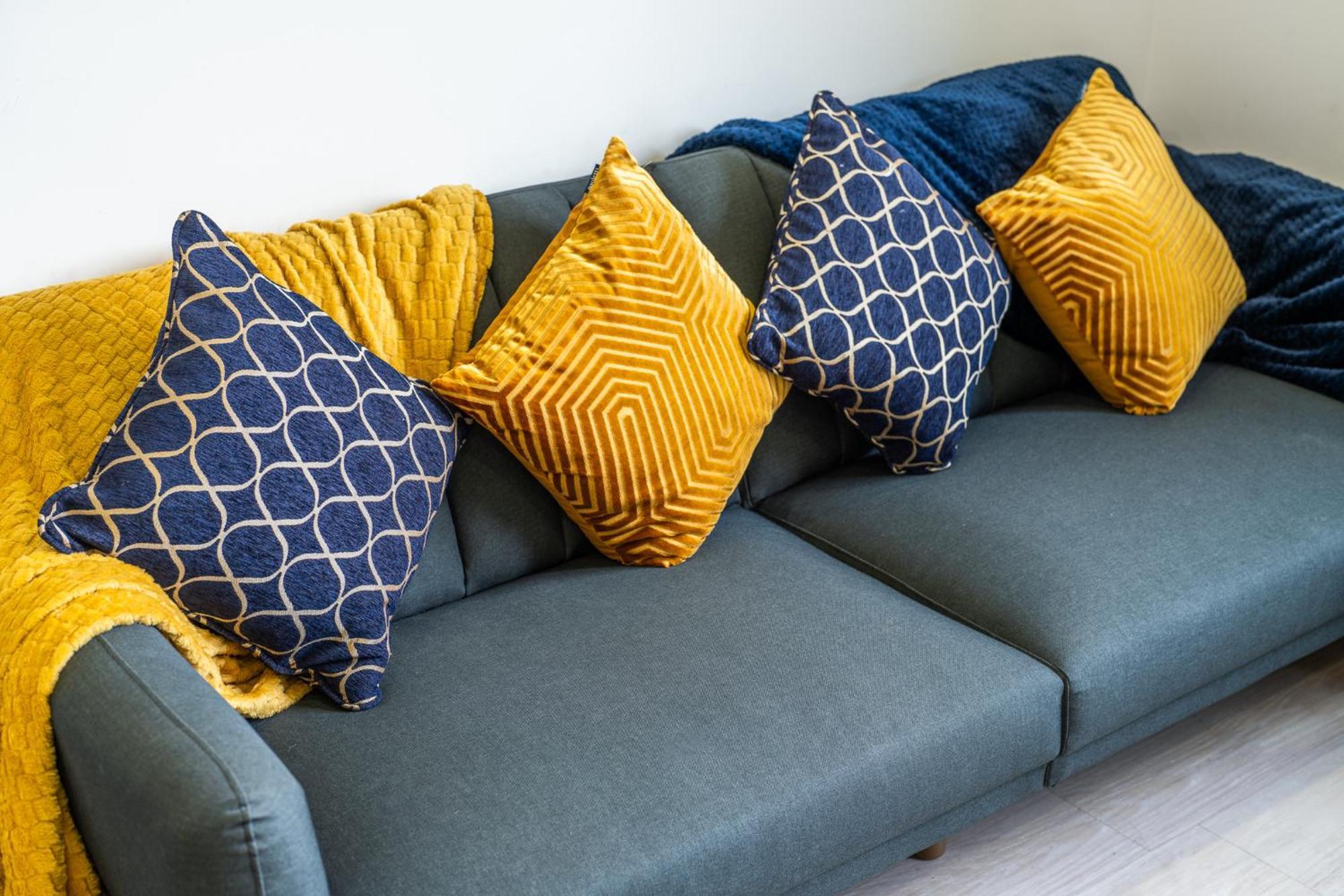 Luxury 1 Bedroom Serviced Apartment With Roof Terrace & Gym Stevenage Eksteriør bilde