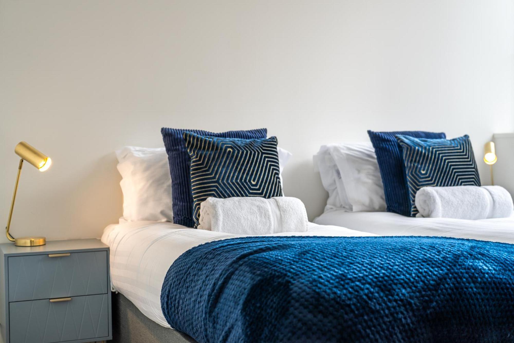 Luxury 1 Bedroom Serviced Apartment With Roof Terrace & Gym Stevenage Eksteriør bilde