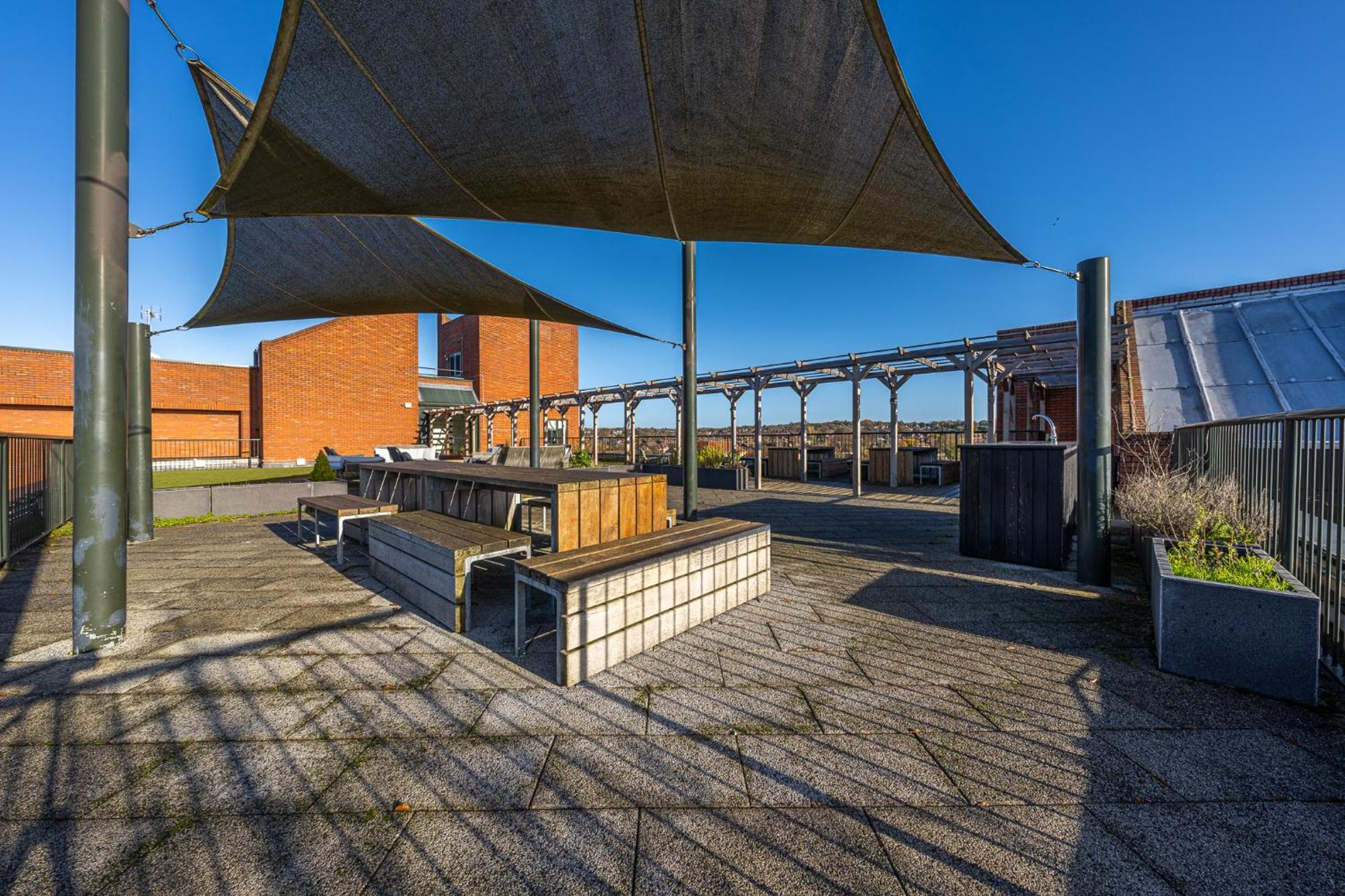 Luxury 1 Bedroom Serviced Apartment With Roof Terrace & Gym Stevenage Eksteriør bilde