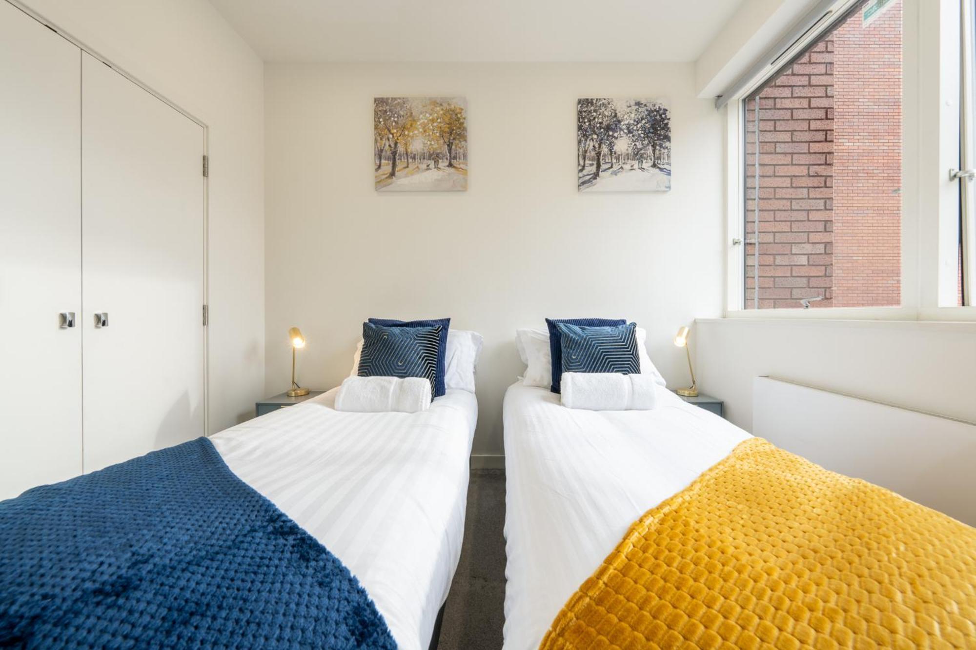 Luxury 1 Bedroom Serviced Apartment With Roof Terrace & Gym Stevenage Eksteriør bilde