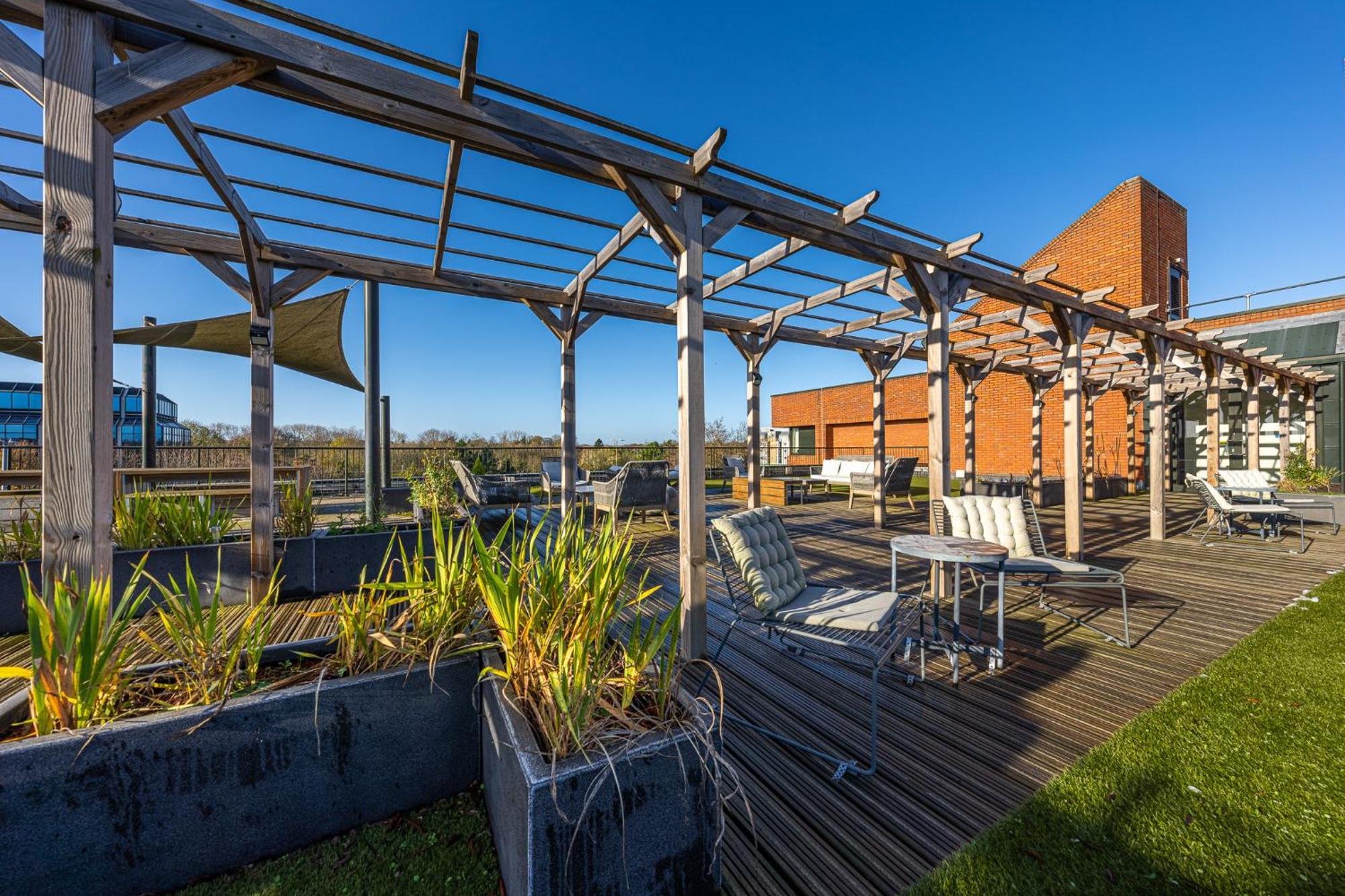 Luxury 1 Bedroom Serviced Apartment With Roof Terrace & Gym Stevenage Eksteriør bilde